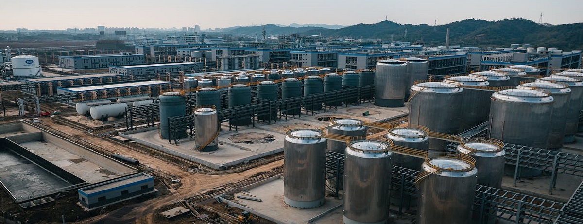 long steel pipeline running through open land funded with business expansion loans